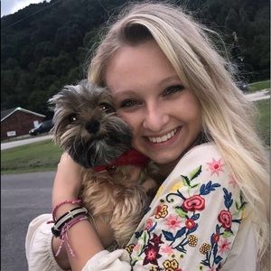 Meet your Posher, Alaina